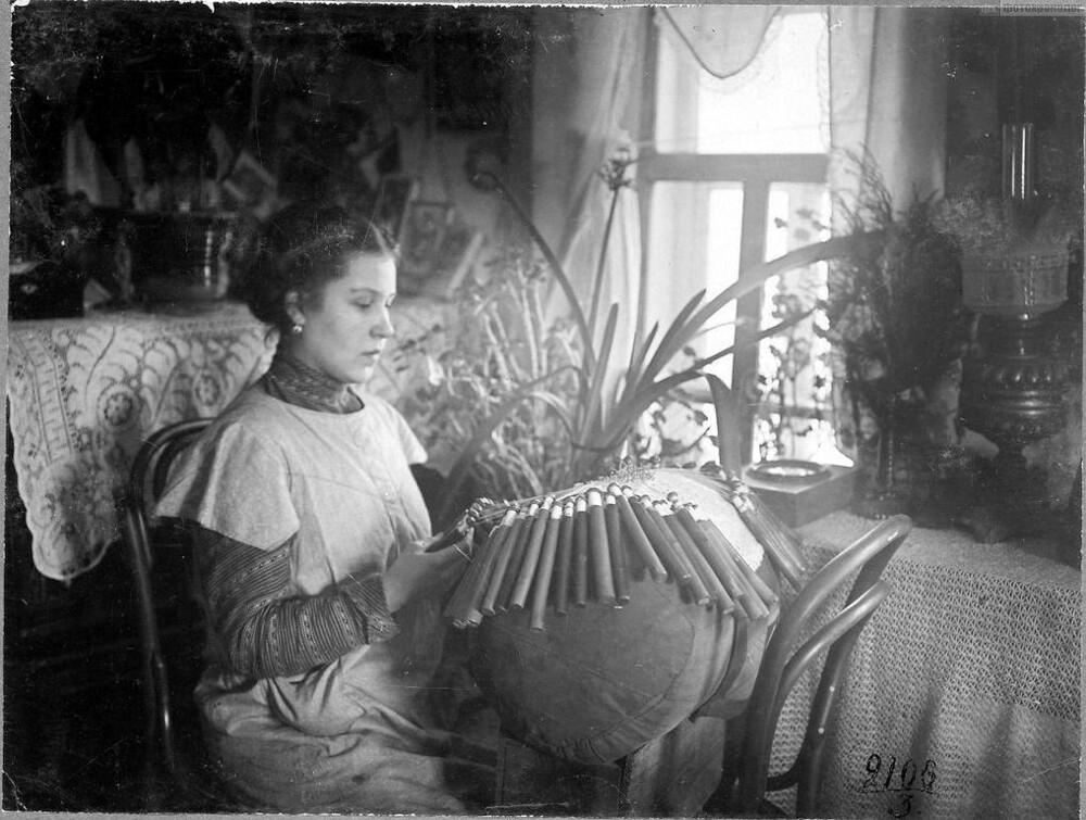 Кружевница