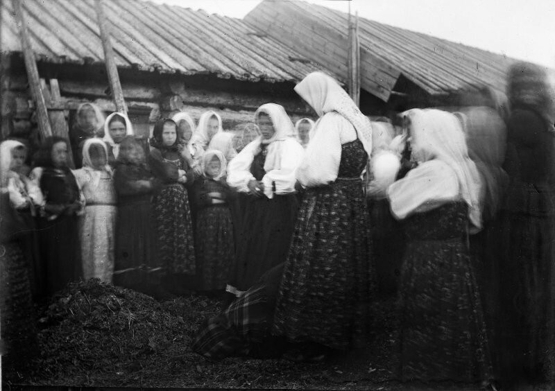 Крестьянские девочки Пинежского уезда Архангельской губернии