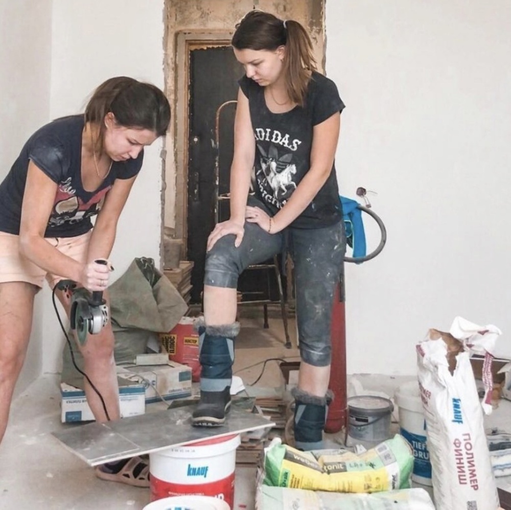 15 фотографий ремонта квартир, когда им занимается прекрасная половина человечества