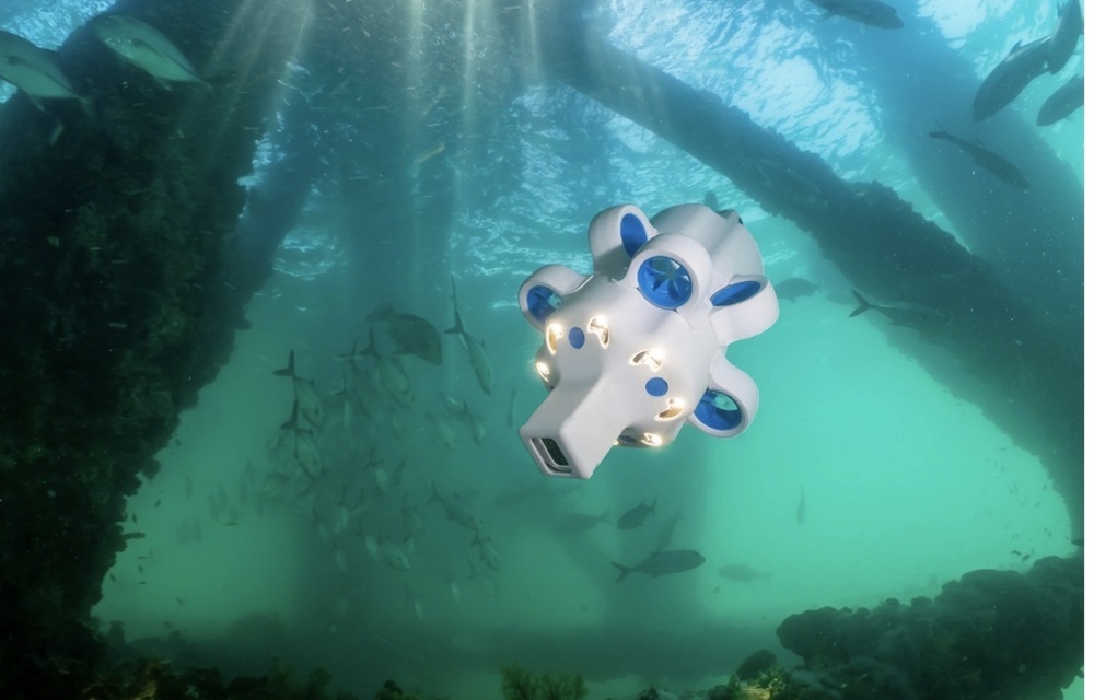 Беспилотник с искусственным интеллектом, работающий под водой