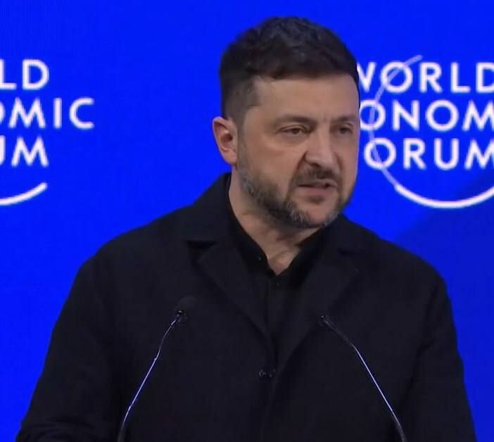Укуреный "мировой лидер" подвёл итоги! Раздал всем тумаков и похвалил себя. Он скоро Трампа за пояс заткнёт