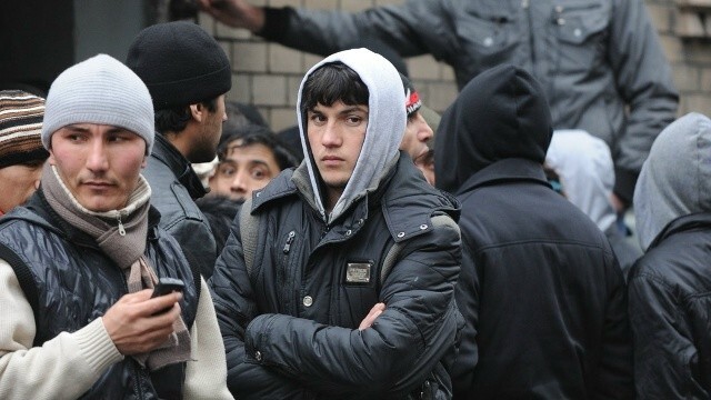 Мигрантам будут отказывать в гражданстве России и получении вида на жительство, если в родной стране он совершил преступление