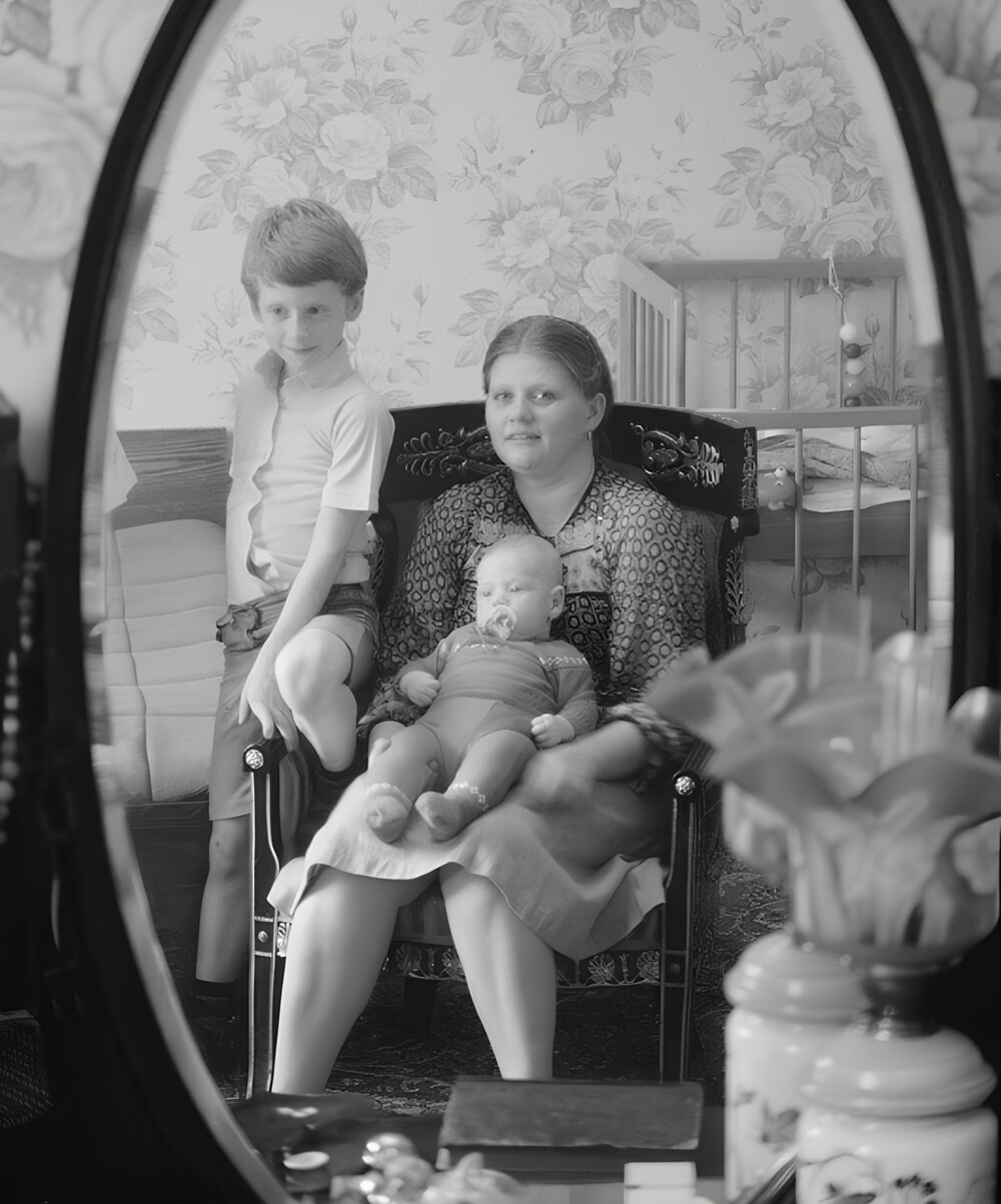 Ирина Муравьева с сыновьями Женей и Даниилом, 1983 год.