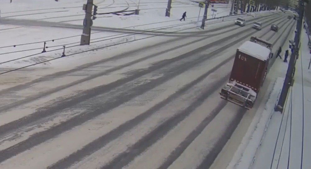 Загорелся зелёный и пошёл