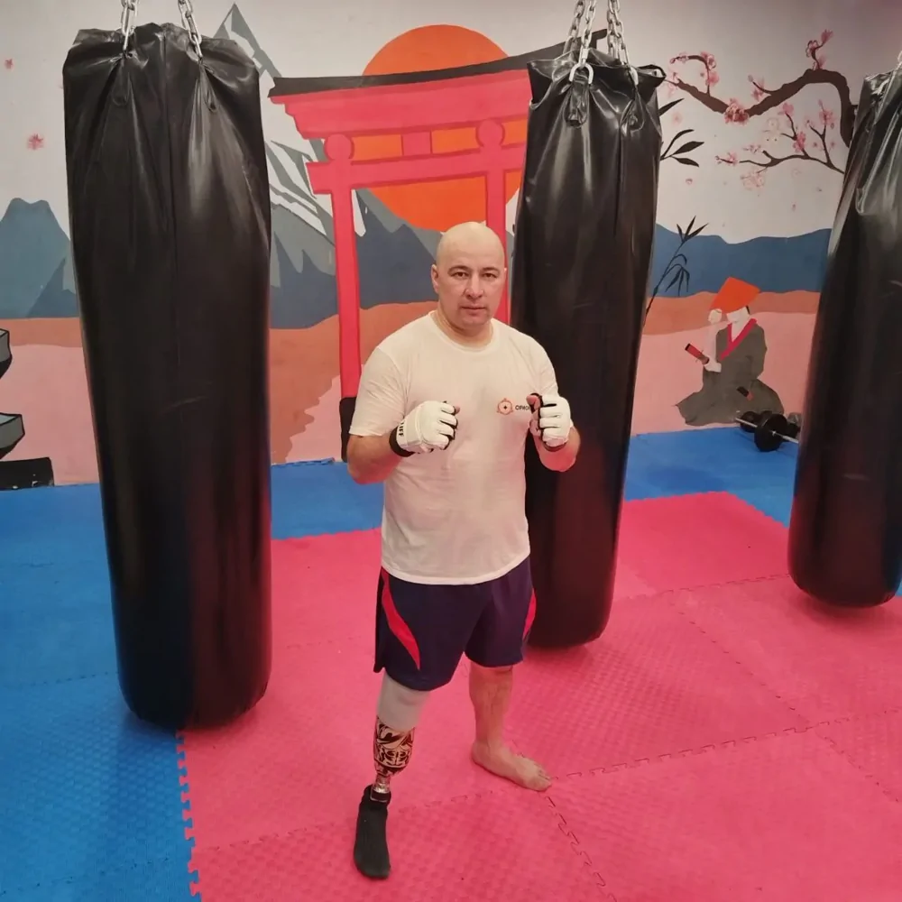 Повесть о настоящем человеке: Ветеран СВО после ампутации стопы встал на лыжи