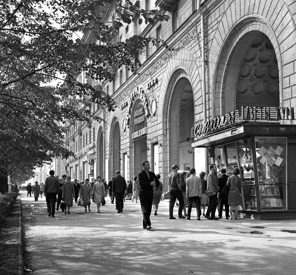 Кинотеатр "Центральный" на Ленинском проспекте в 1960-е