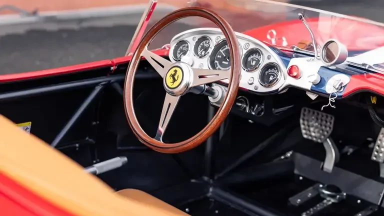 Детский автомобиль Ferrari 250 Testa Rossa продали за рекордную сумму