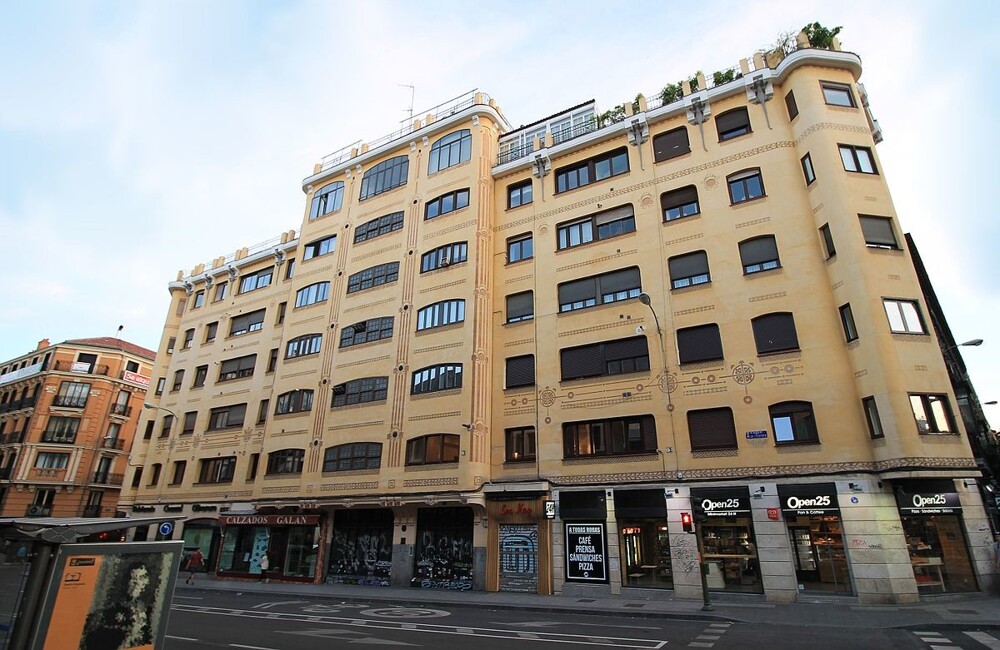 Дом с ящерицами: мадридская загадка рациональной архитектуры