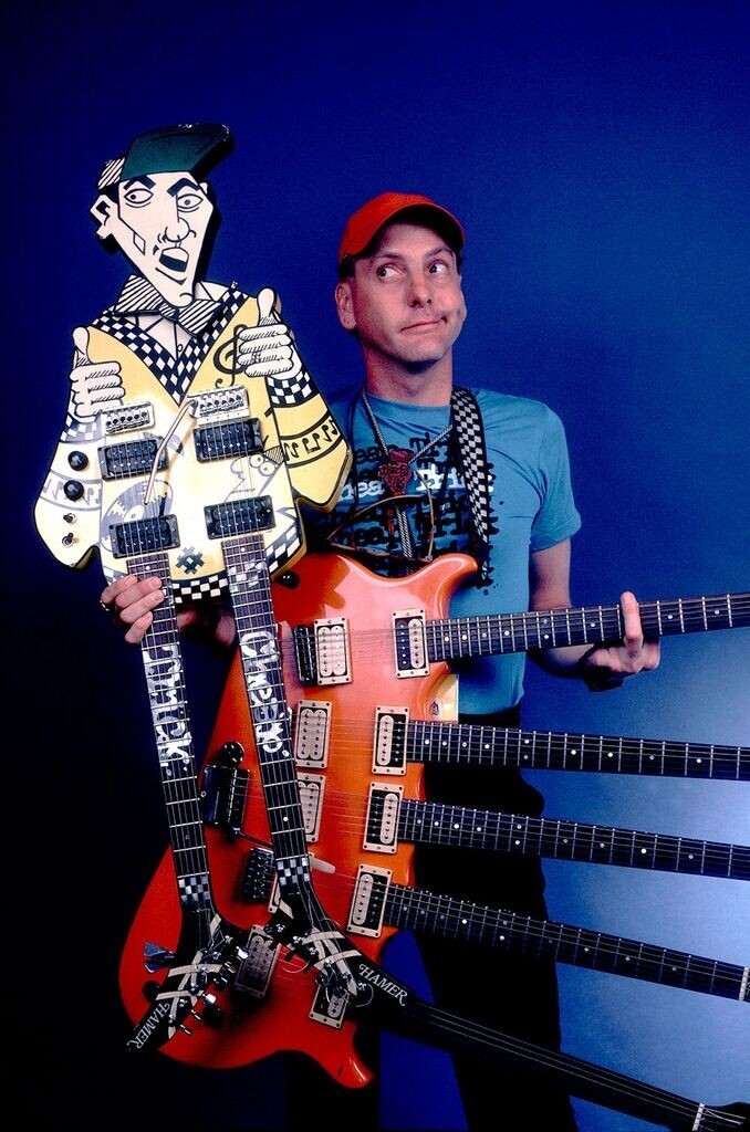 30+ самых безумных гитар в истории рок-музыки