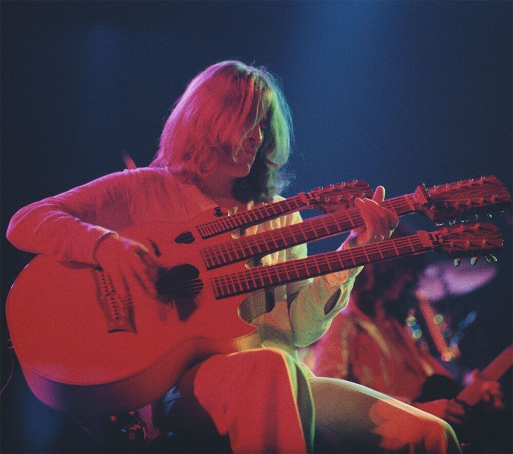 30+ самых безумных гитар в истории рок-музыки