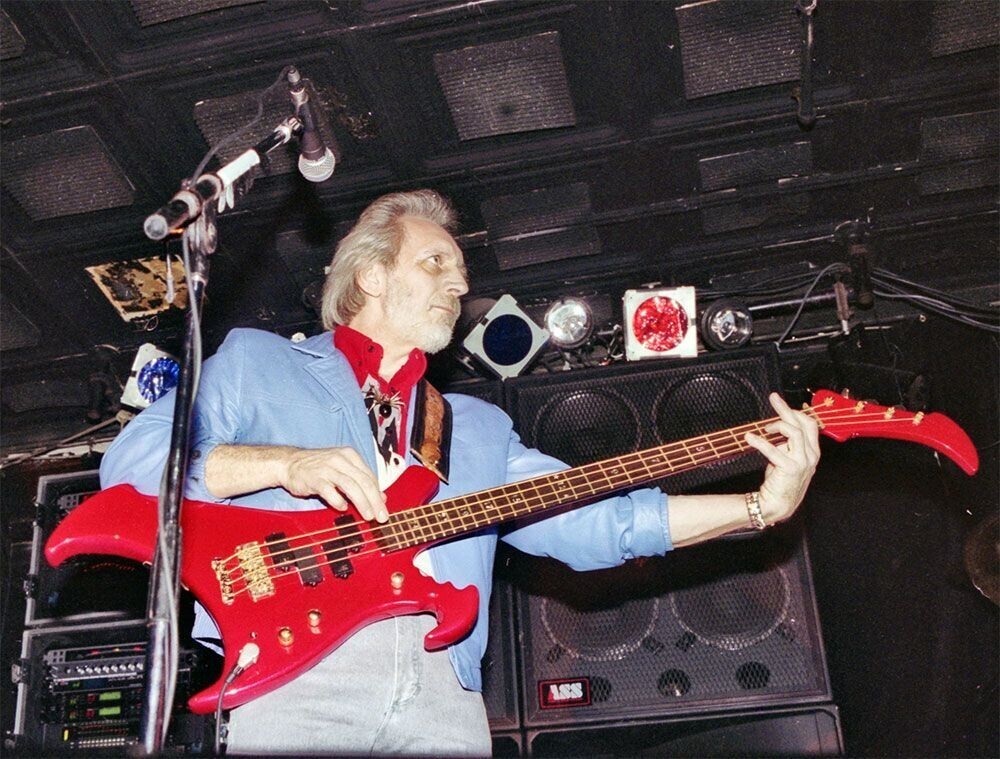 30+ самых безумных гитар в истории рок-музыки