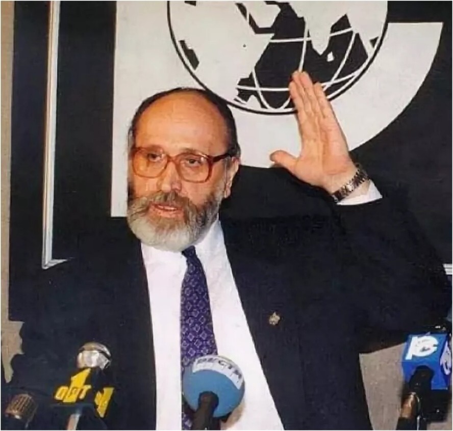 Кандидат в президенты Российской Федерации Юрий Власов, 1996 год. Фото: Яковлев Александр/Фотохроника ТАСС