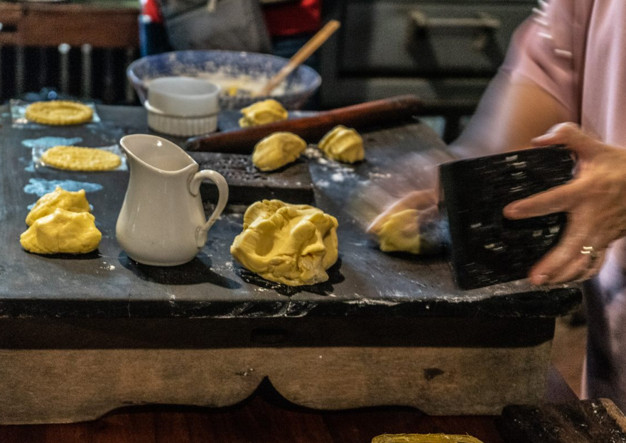 Зачем филиппинцам строить храмы из меда и яиц