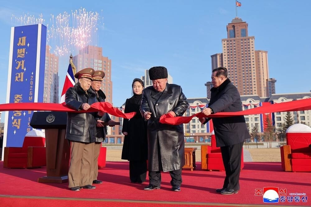 А тем временем