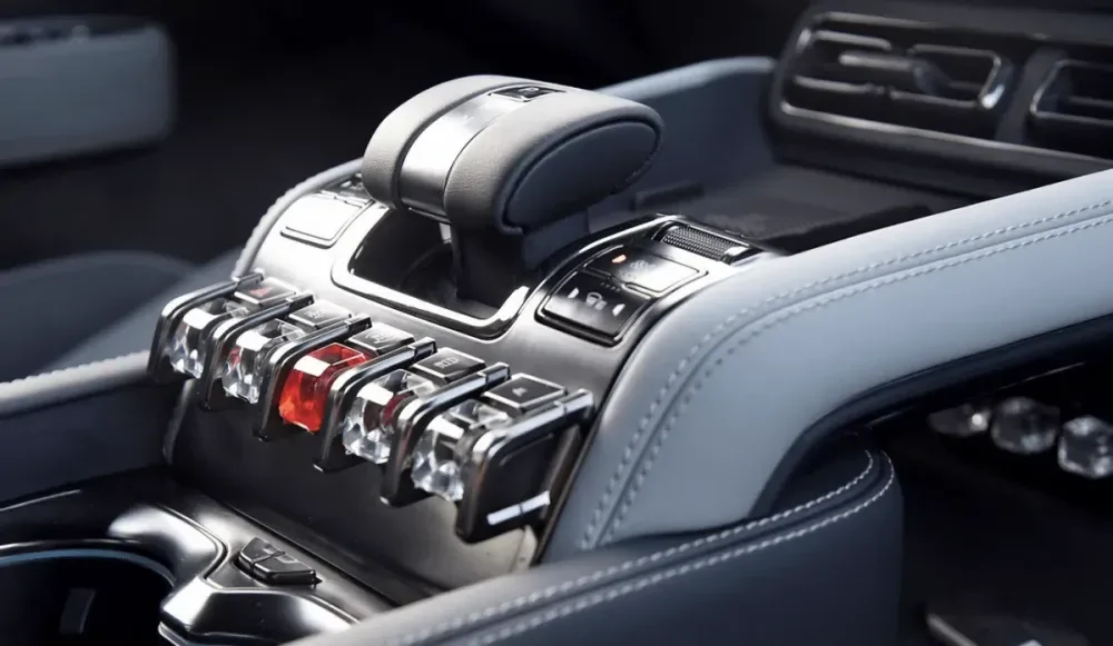 В Китае сделают обязательными физические кнопки в салонах автомобилей уже с лета 2026 года