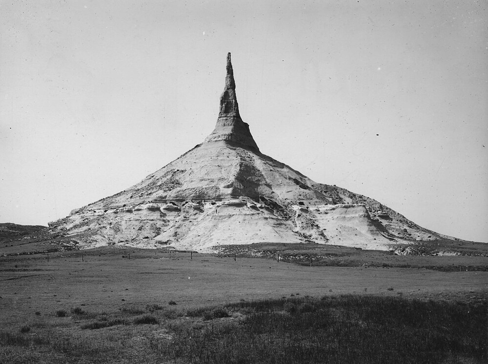 Древняя гора Чимни Рок - историческая достопримечательность