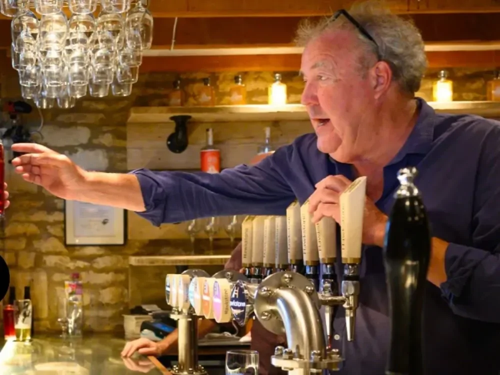 На Джереми Кларксона подали в суд из-за травмы на парковке его бара