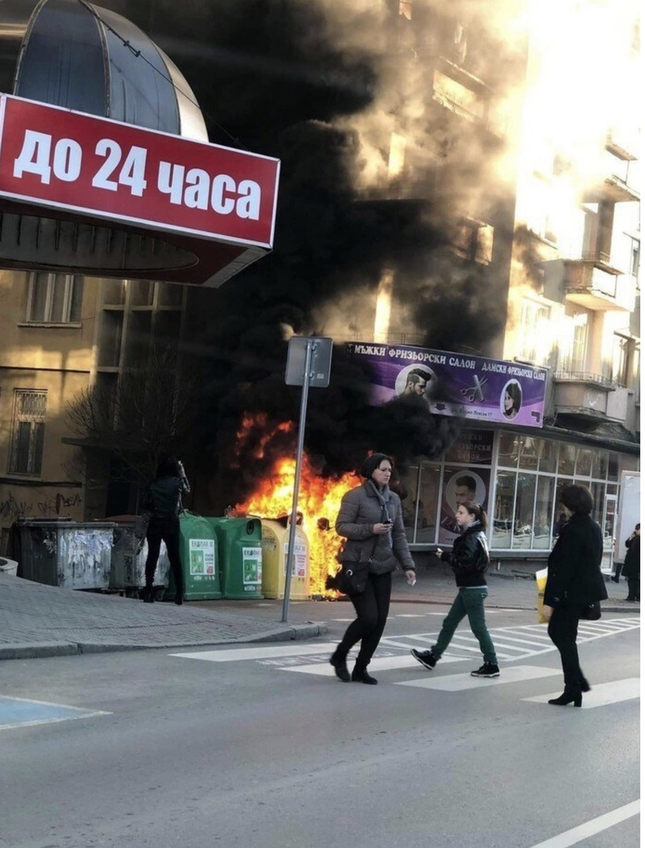 Железные нервы: 16 фото, доказывающих, что спокойствие — это суперсила Железные нервы: 16 фото, доказывающих, что спокойствие — это суперсила выдержка, спокойствие, самообладание, эмоции, жизненные ситуации, приколы, фото, подборка, реакция, стресс, юмор, не паникуй, крутость