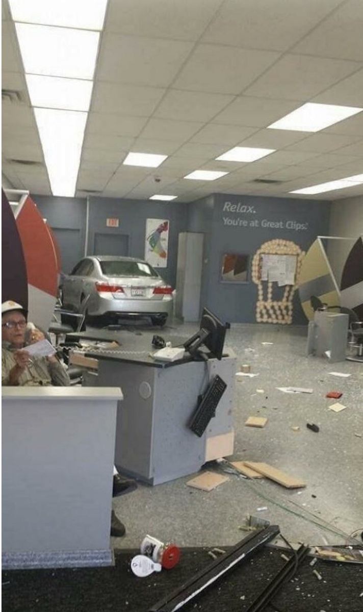 Железные нервы: 16 фото, доказывающих, что спокойствие — это суперсила Железные нервы: 16 фото, доказывающих, что спокойствие — это суперсила выдержка, спокойствие, самообладание, эмоции, жизненные ситуации, приколы, фото, подборка, реакция, стресс, юмор, не паникуй, крутость