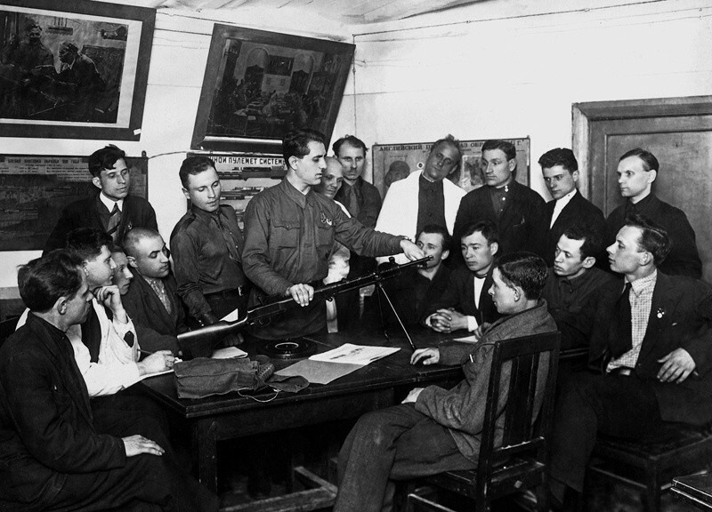 Осоавиахимовцы на военной. Январь 1937 года. 