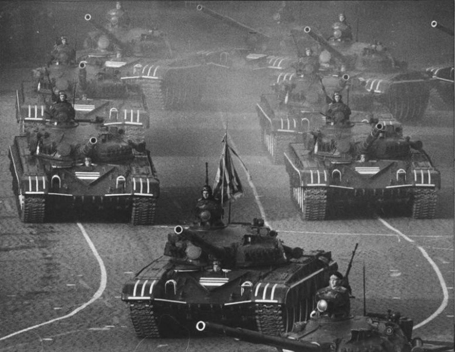 Военный парад на Красной площади. 7 ноября 1982 года. Автор: Александр Абаза. Москва.