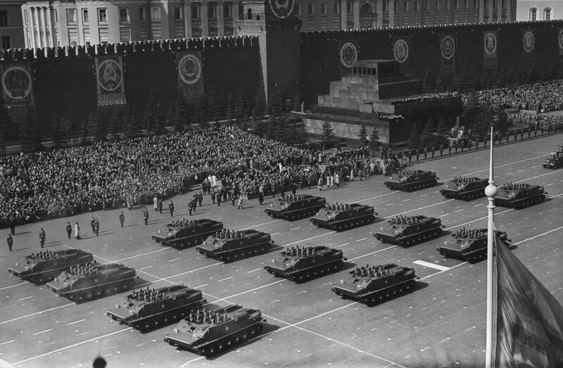 На Красной площади. 1957–1960 годы. Автор: Всеволод Тарасевич. Москва.