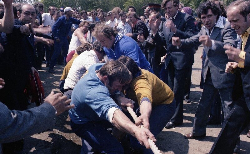 Город у вулканов: Петропавловск-Камчатский на старых фотографиях петропавловск-камчатский, старые фотографии, история камчатки, ретро снимки, владислав микоша, всеволод тарасевич, владимир носов, советские фотографии, авачинская бухта, день рыбака, порт, 1934 год, 1979 год, архивные фото, камчатские рыбаки, краеведение, ссср, дальний восток, город у вулканов