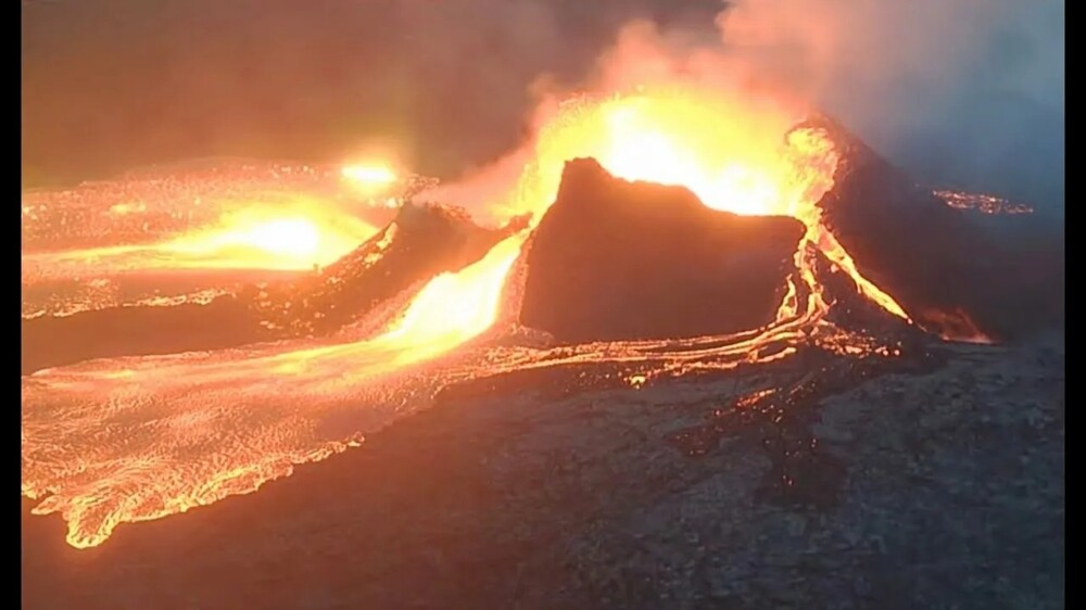 В природе царит удивительное равновесие. Даже серьезные катаклизмы, вроде извержений вулканов, со временем сменяются восстановлением флоры и фауны, давая старт новым формам жизни