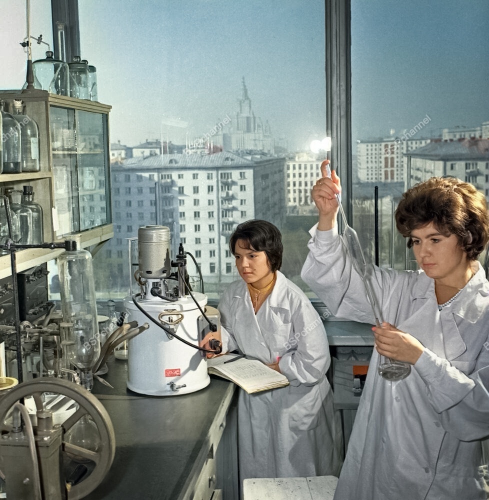 Жизнь Советской Москвы в 60-е годы