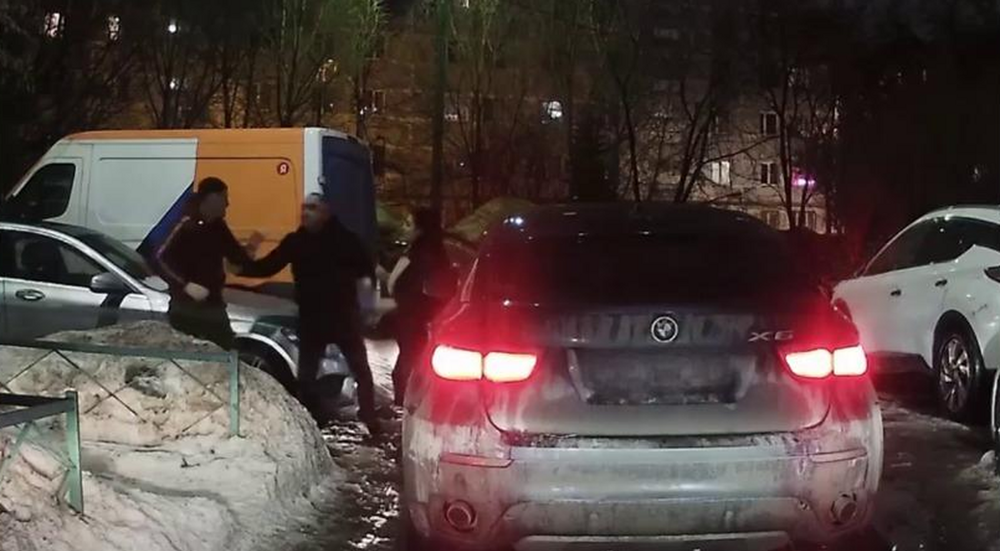 Драка во дворе в Люберцах