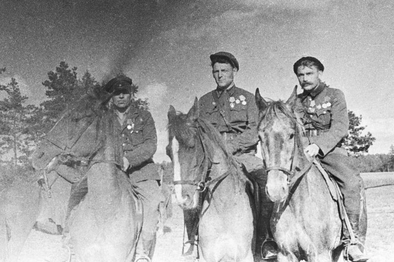 Партизаны 1-й Украинской партизанской дивизии-С. Тутученко, А. Тютерев и А. Лёнкин