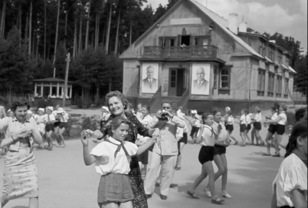 Наше счастливое детство-1