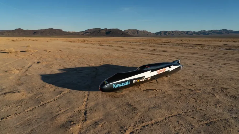 Мотоцикл-рекордсмен, который выглядит как ракета, уйдёт с молотка