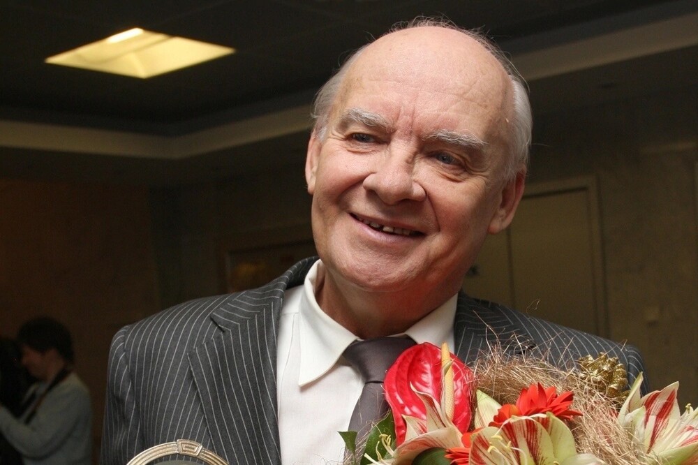Николай Добронравов
