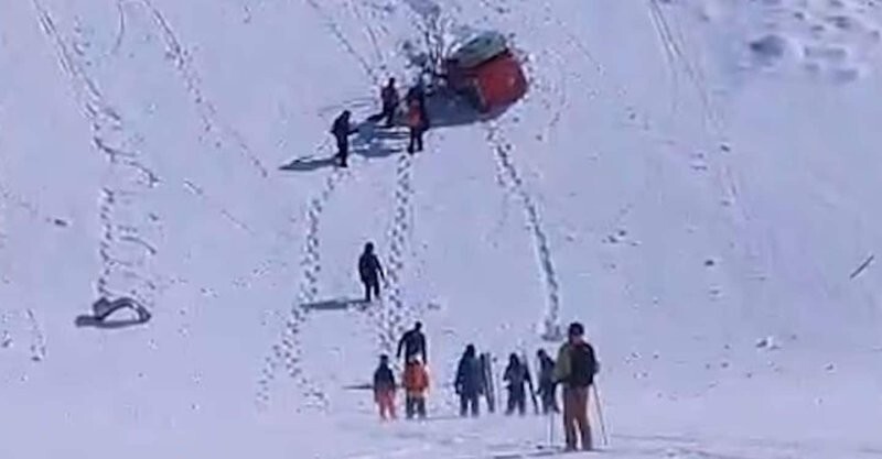 Сильный ветер сорвал кабинку с женщиной на канатной дороге в Швейцарии