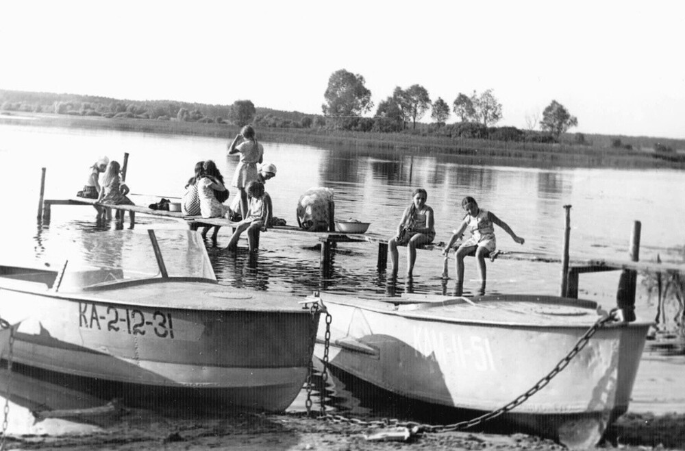 Полоскание белья. 1975–1978 годы. Неизвестный автор.