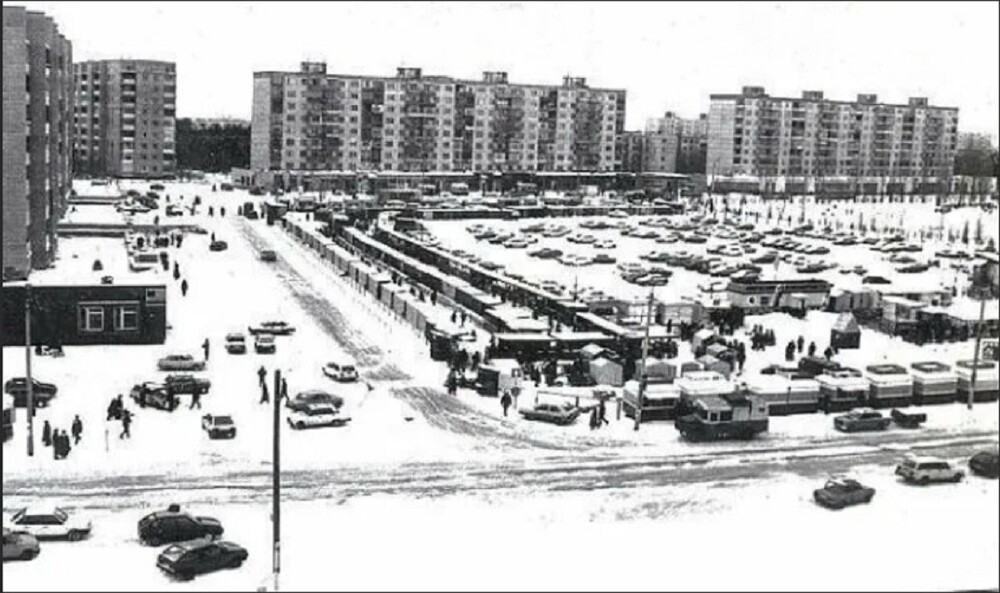 Сызрань. Рынок на Монгоре