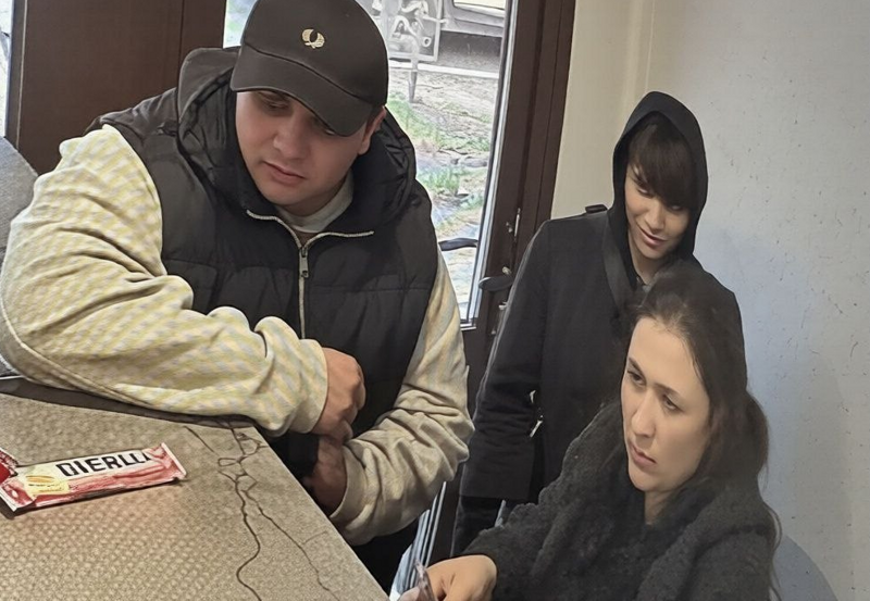 Цыганка провернула хитрую схему с «недостающей сдачей» в ростовской кофейне