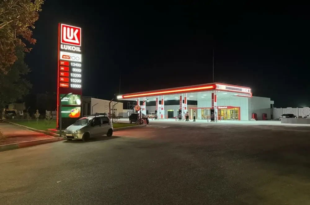  В Узбекистане запретили оплату бензина наличными