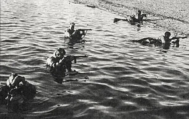ИСТОРИЯ БОЕВЫХ ПЛОВЦОВ ВМФ СССР И РОССИИ