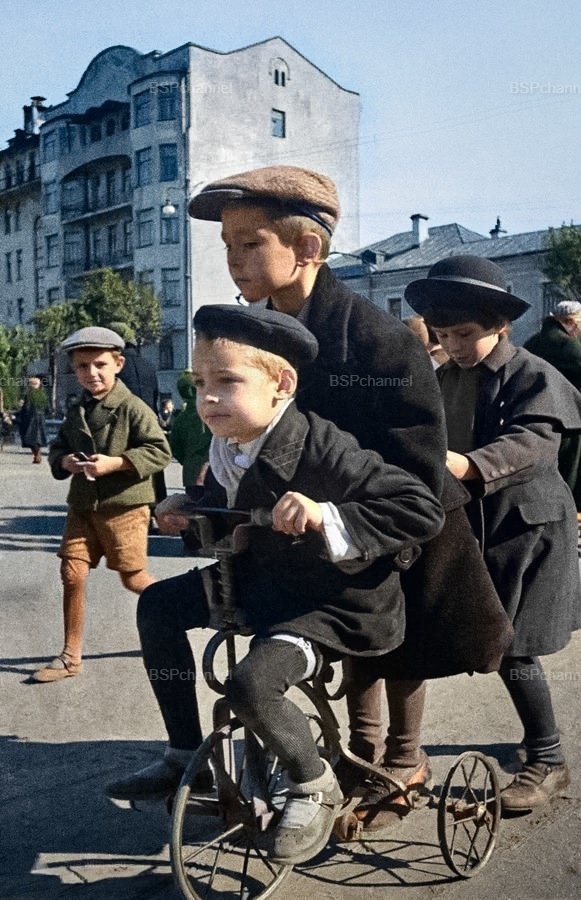 Жизнь Советской Москвы в 40-е годы