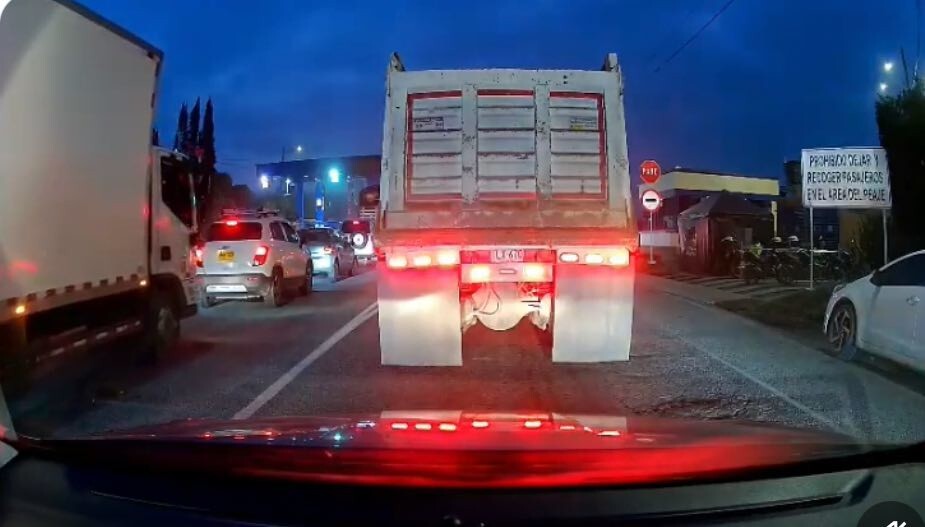 Массовое ДТП на пункте взимания платы в Колумбии