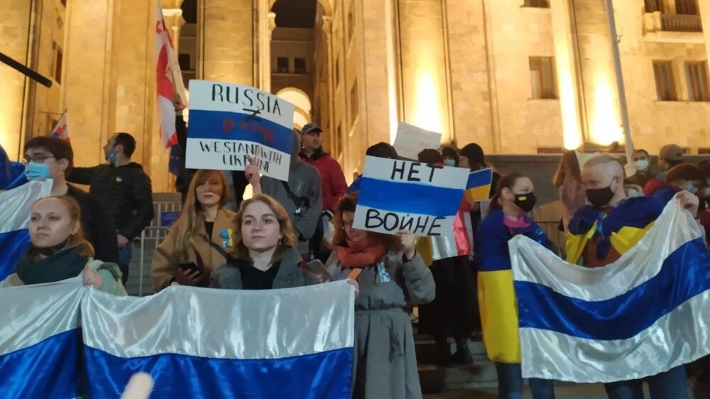 Наступали тихие дни