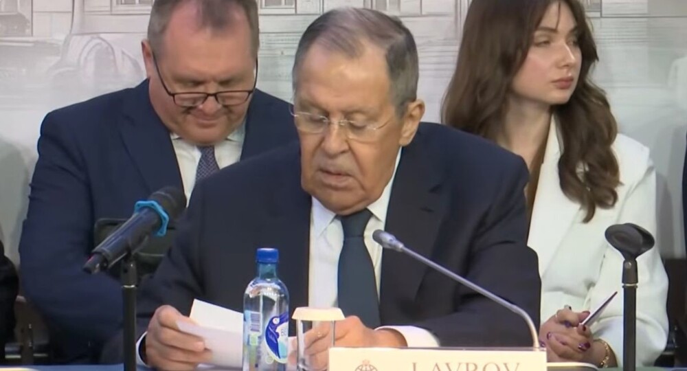 Сергей Лавров выругался во время круглого стола