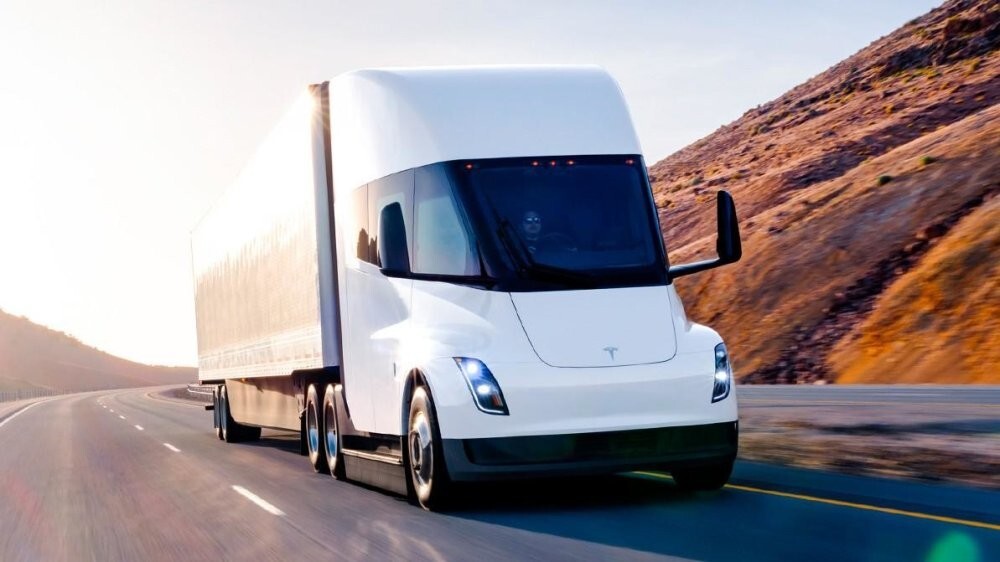 Первое смертельное ДТП с тягачом Tesla Semi произошло в США