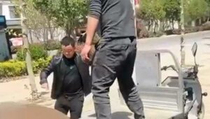 Занимательное видео о трудностях погрузки хрупких предметов