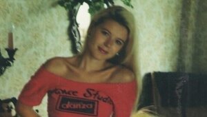 Без силикона и ботокса: как выглядели молодые девушки в 90-х