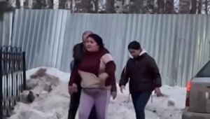 Женская драка с неожиданным финалом