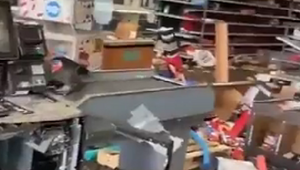 «Избрали клоунов - готовьтесь к цирку»: в США закрывают четыре магазина Walmart из-за чернокожих мародёров