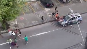 Бразильские полицейские мгновенно остановили драку на дороге